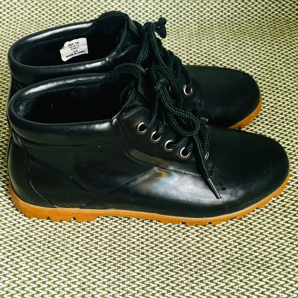 Lands End Women’s Size 7 Black Vintage Rubber Duck Rain Ankle Boots Lace Up VGC